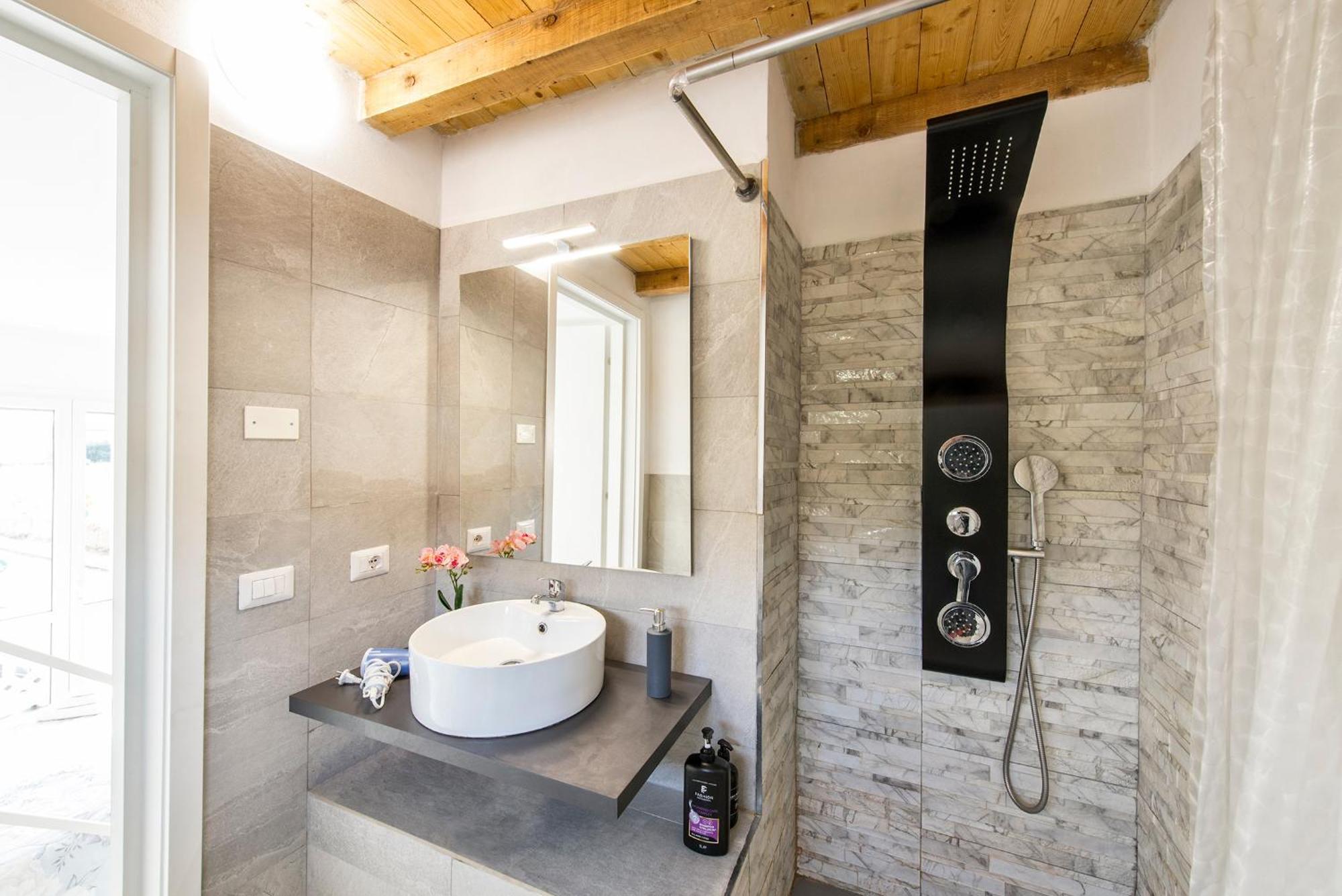 Apartamento Dei Sogni - Accesso Indipendente Vicino Ospedale Borgo Trento Fiera Arena Di