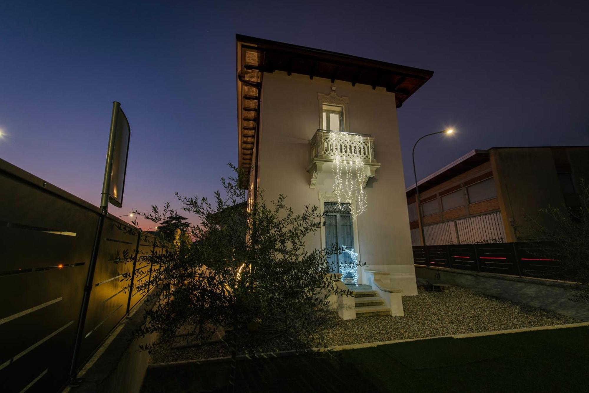 Apartamento Dei Sogni - Accesso Indipendente Vicino Ospedale Borgo Trento Fiera Arena Di